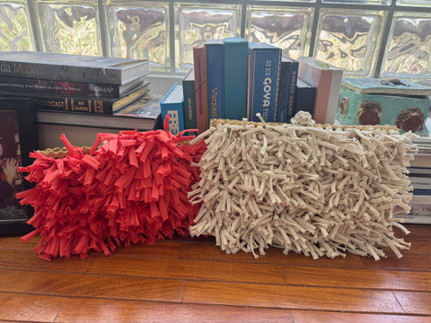 Basic Fringes raffia clutch